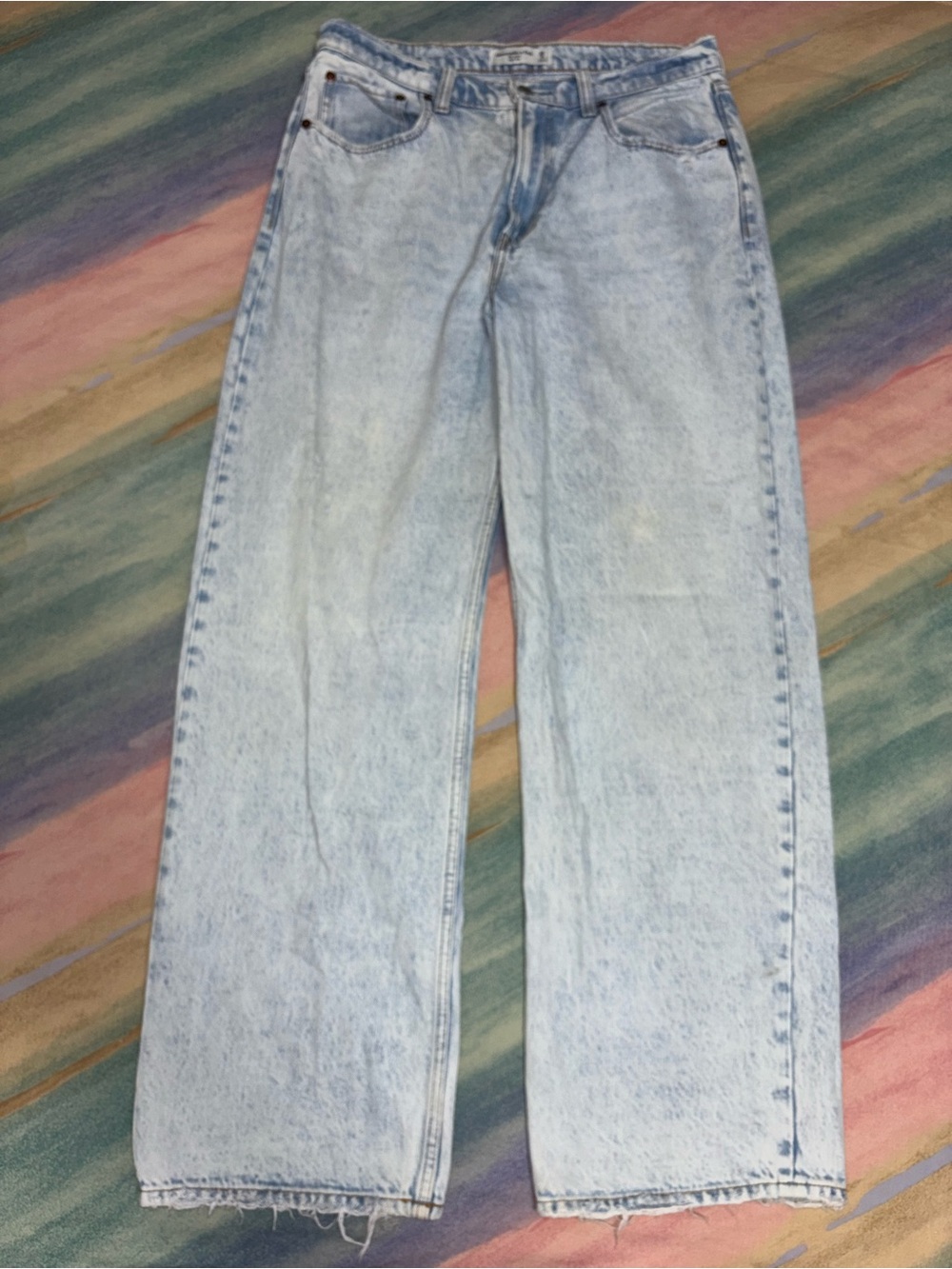Abercrombie & Fitch Women’s the Loose High Rise Jeans light wash size 8 / 29